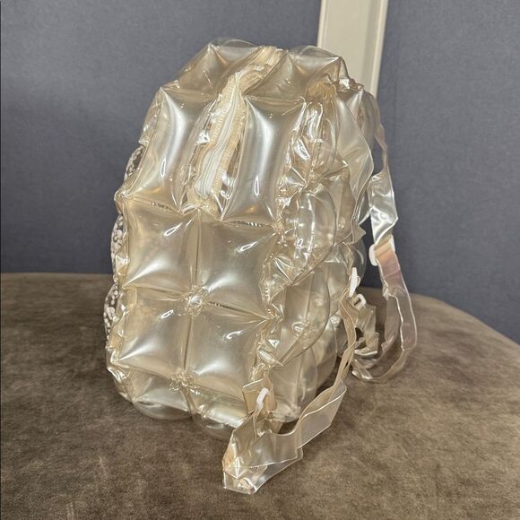 White/Silver Inflatable Bubble BackPack Foam Ball New in Packaging One Size - Picture 5 of 14